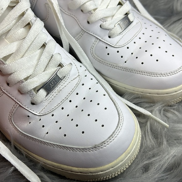 Nike Men's White Airforce 1 Shoes size 9 - Picture 11 of 15